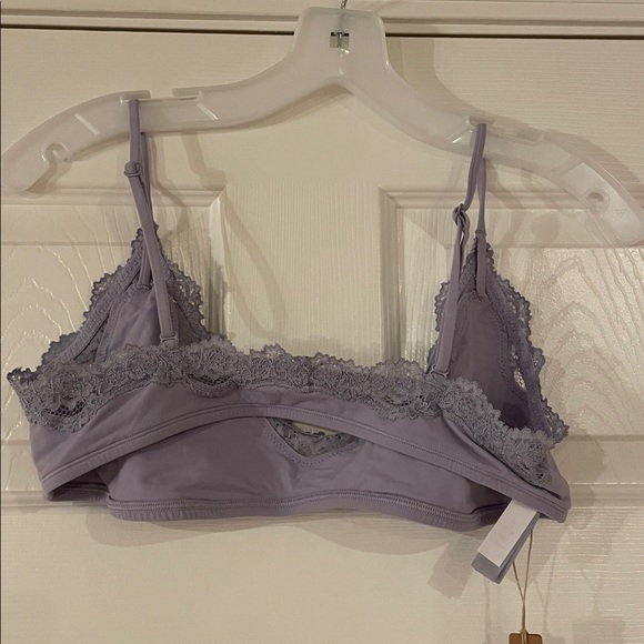 SKIMS Lavender Lace Trim Bralette - Picture 2 of 3